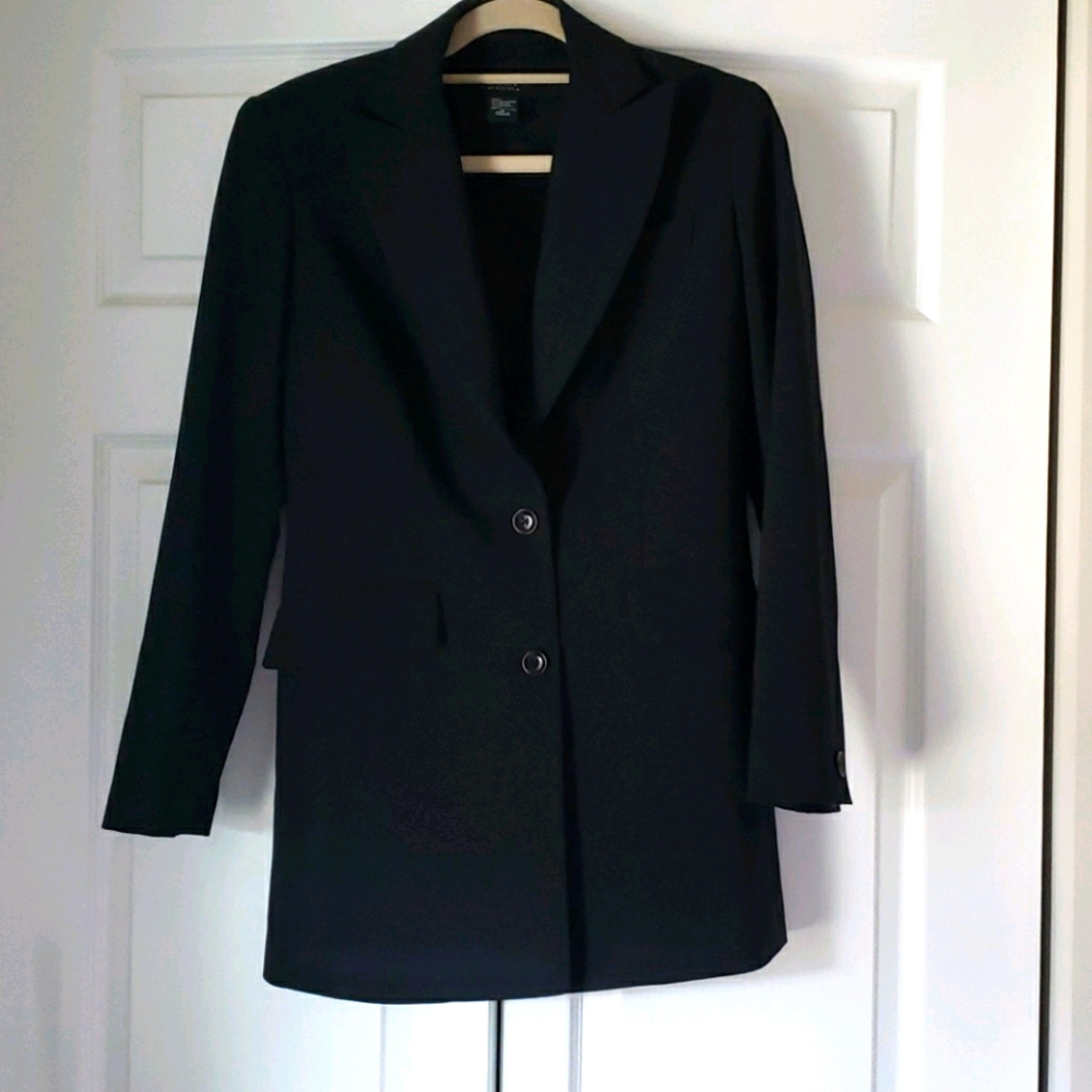 Body by Victoria's Secret suit jacket, size 4